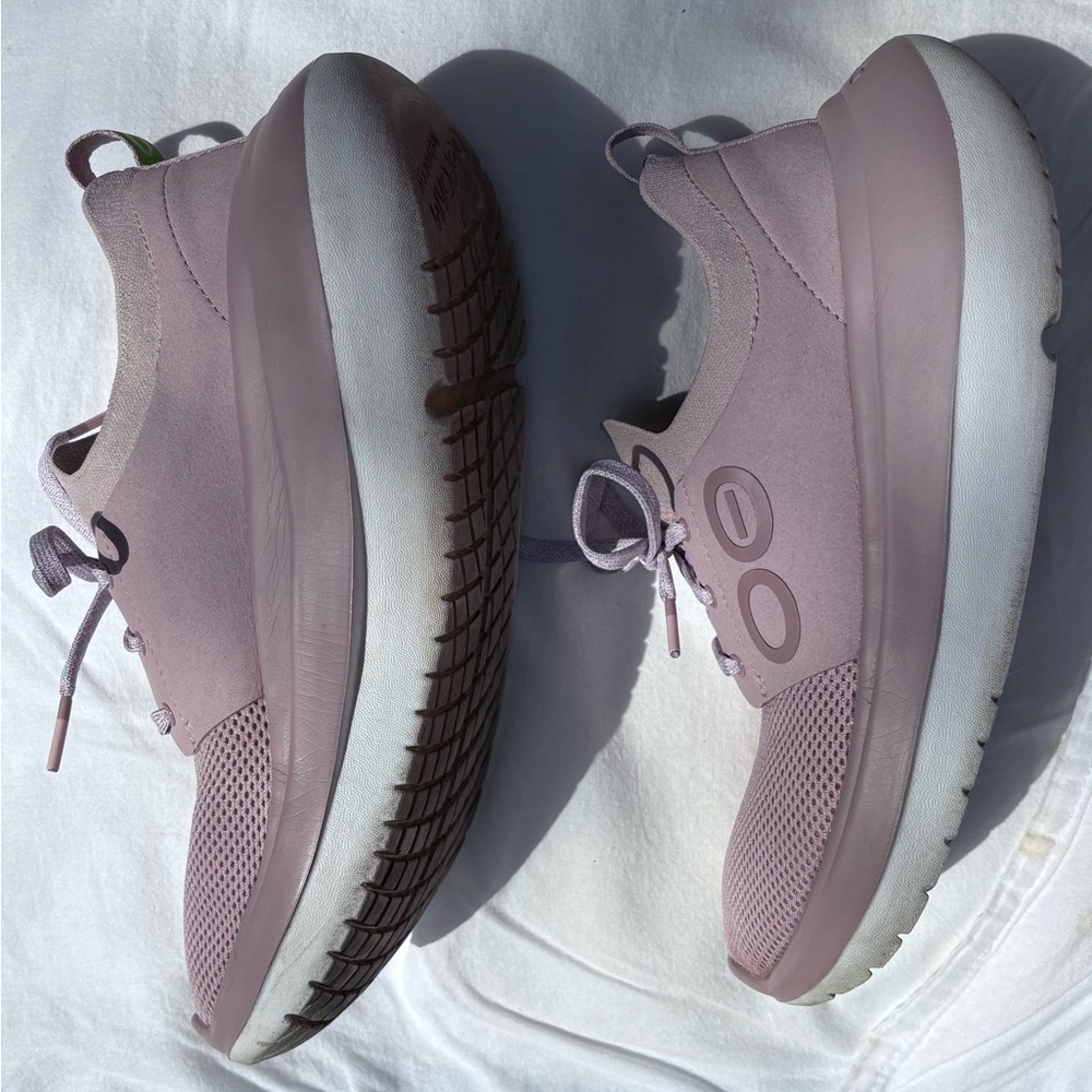 OOFOS Women's Oomys Stride Sneakers - Pink - Picture 6 of 9